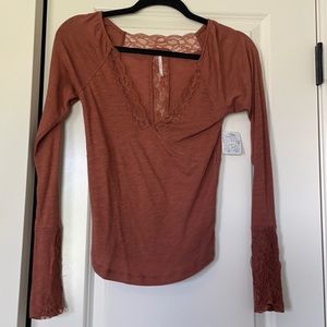 FREE PEOPLE long sleeve lace tee